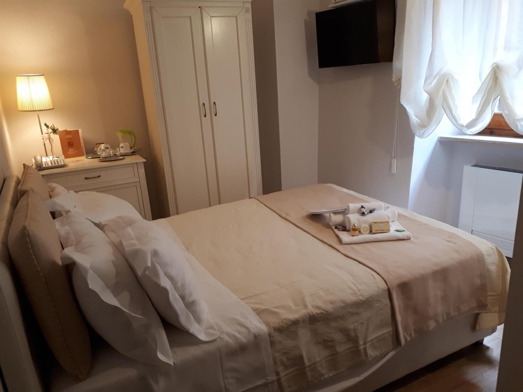 Hotel Volterra In Superior Bilik gambar